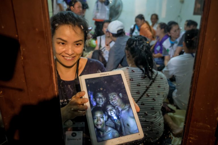 Prinşi în peşteră: Adolescenţii din Thailanda ar putea fi salvaţi “în câteva luni”