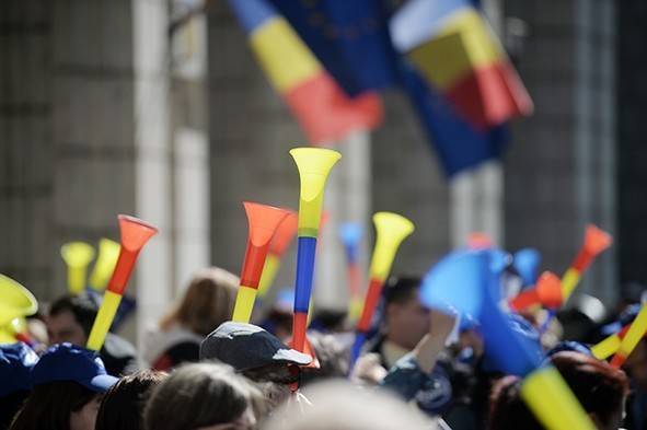 Cât de mulți angajați are statul și câți ar trebui să aibă