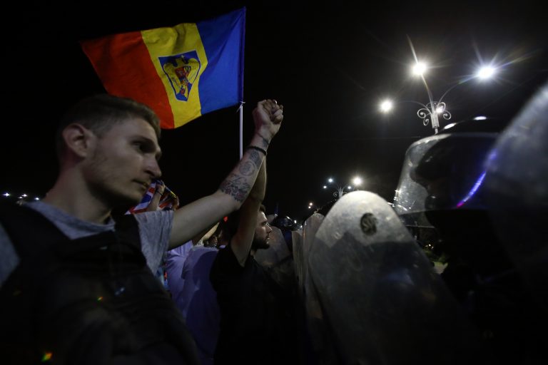 La un an de la protest, dosarele violențelor au fost reunite. Niciun jandarm trimis în judecată