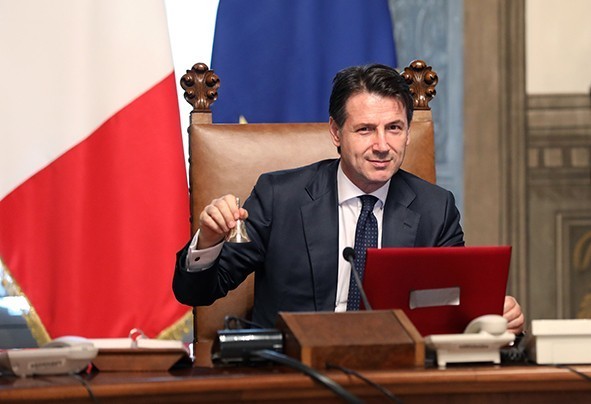 Tensiunea dintre globalizare și democrație