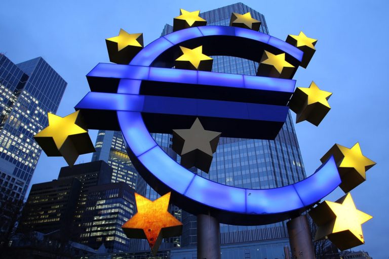 La mulți ani, euro!