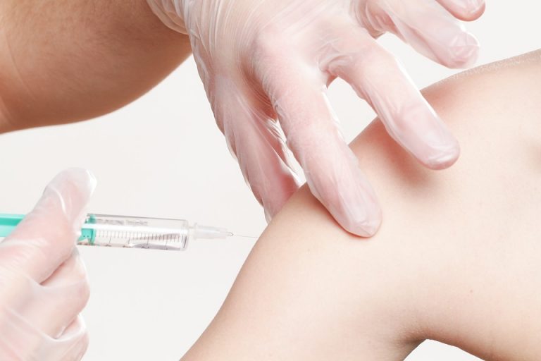 Vaccin candidat viabil pentru COVID-19 produs de o companie canadiană