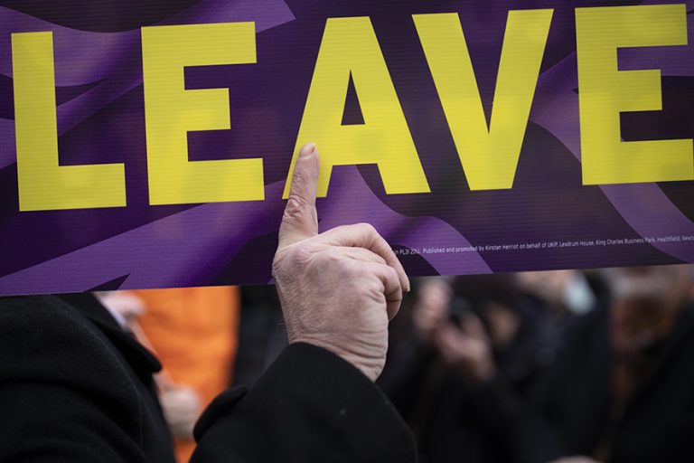 Johnson a găsit soluția: Un Brexit cu “două viteze” în chestiunea imigrației