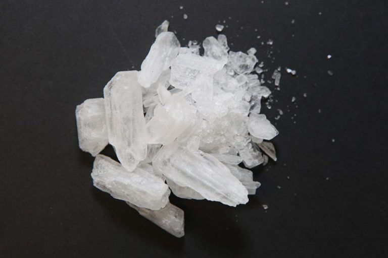 Doi români au fost arestați în Cambodgia pentru trafic cu droguri