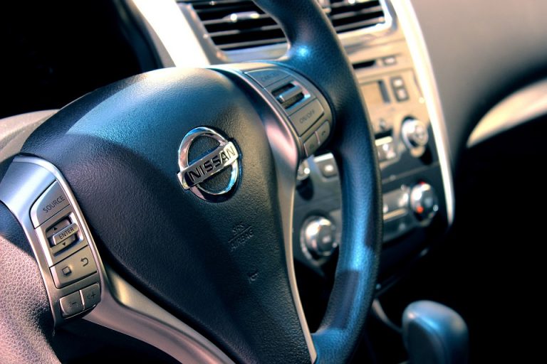 Japonia: Nissan opreşte temporar producţia la una din fabrici, din cauza răspândirii coronavirusului