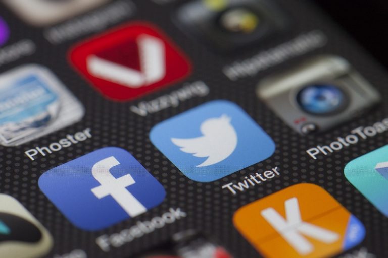 Twitter a recunoscut că a folosit datele utilizatorilor fără acordul acestora