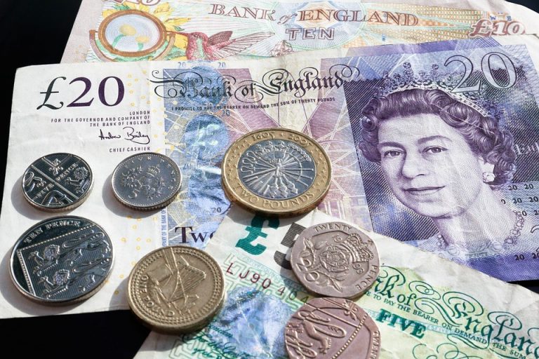 Brexitul provoacă pierderi de un miliard de dolari pe săptămână