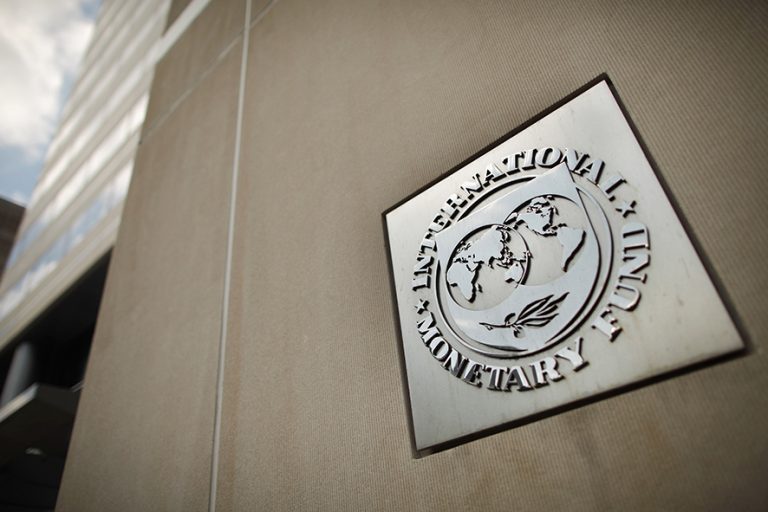 Epidemia de COVID-19 va încetini creşterea economică globală cu 0,1%, avertizează FMI