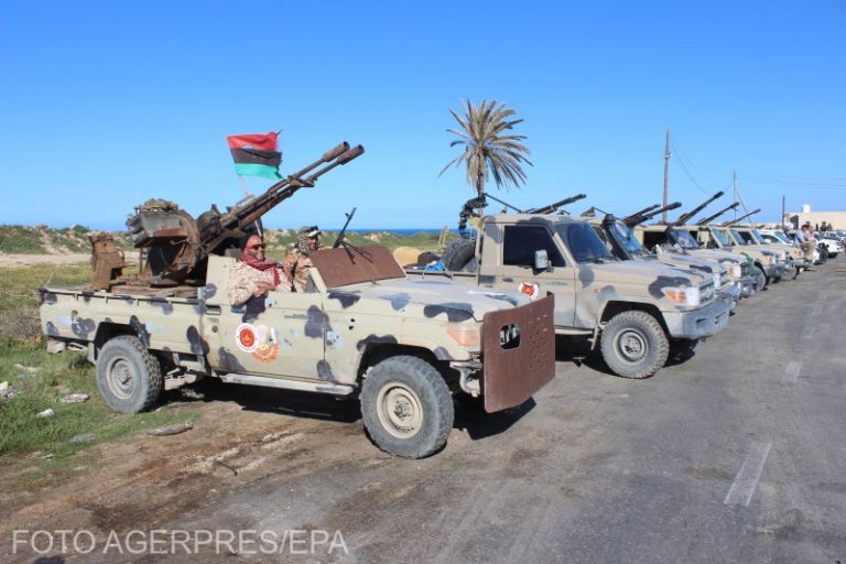 Aeroportul din Tripoli a fost bombardat