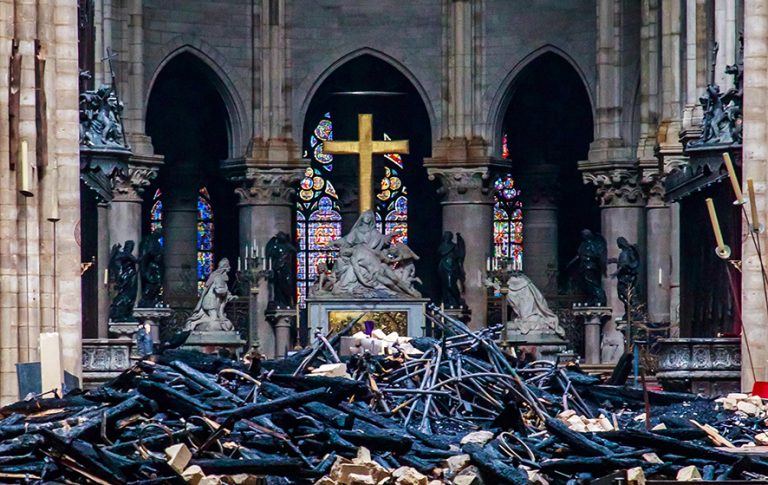 Ministru francez: Este puțin probabil ca restaurarea Catedralei Notre-Dame să dureze doar cinci ani