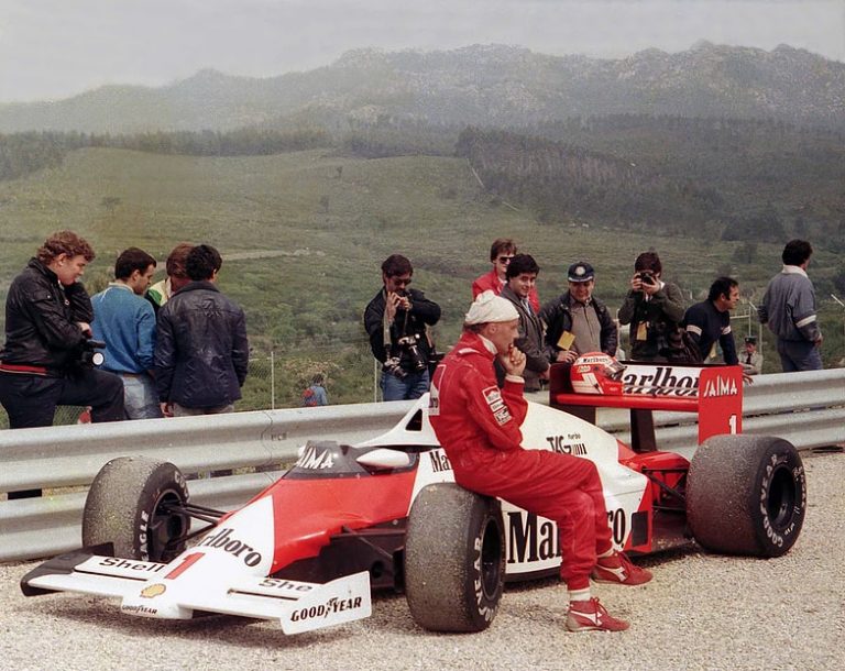 A murit Niki Lauda, unul dintre cei mai mari piloţi din istorie