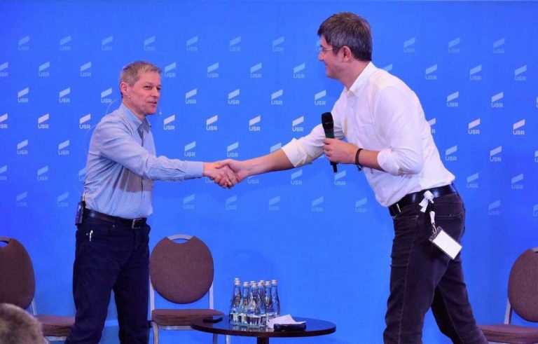 Barna și Cioloș: Cerem demisia Guvernului. Alianța va candida și la prezidențiale