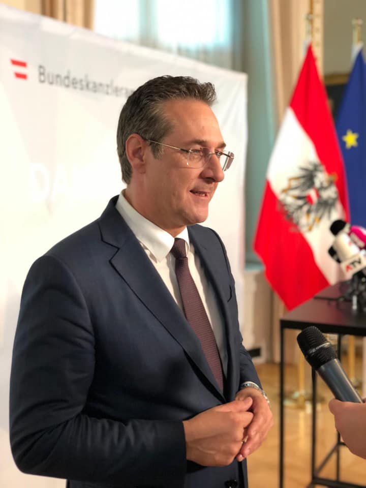 Plecare în bloc din guvernul Austriei. Toți miniștrii partidului de extremă-dreaptă au demisionat