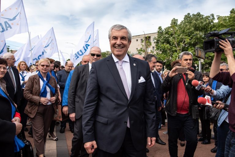 Tăriceanu: Președintele și-a abandonat rolul de mediator între stat și cetățeni și s-a transformat într-un lider al Opoziției