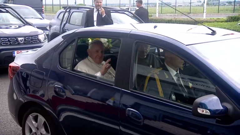 De ce va vizita Papa Francisc și o comunitate de romi