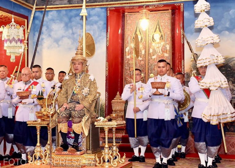 Regele Maha Vajiralongkorn al Thailandei a fost încoronat