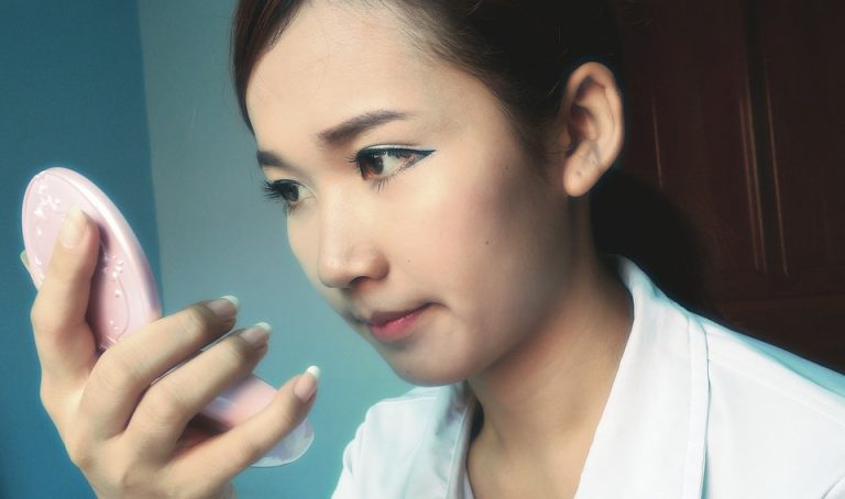 Raport: Zeci de mii de nord-coreene, vândute ca sclave sexuale în China