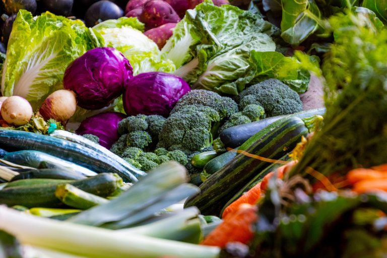 Controale la nivel național la legume și fructe. În vizor sunt și importurile, și producția proprie