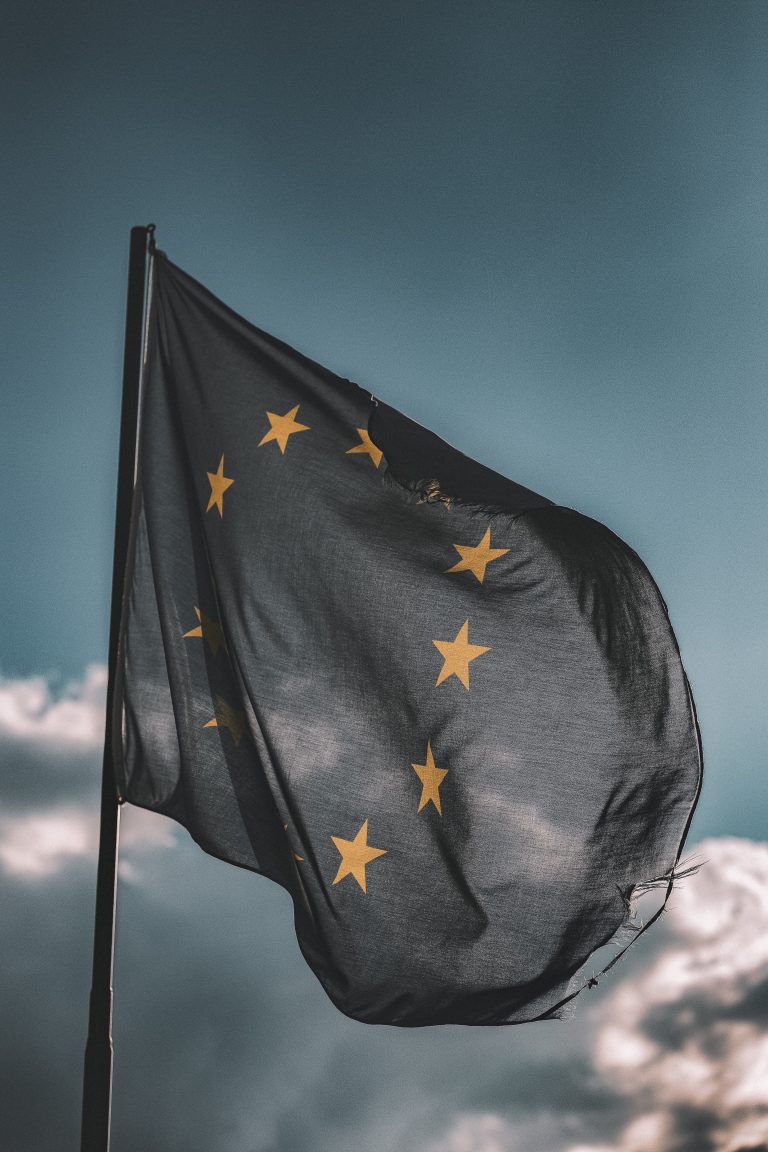Sondaj | Românii consideră Rusia drept cea mai mare amenințare. UE, NATO și parteneriatul cu SUA, prioritare