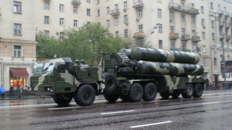 Sistemele ruse S-400 ar putea ajunge marți în Turcia