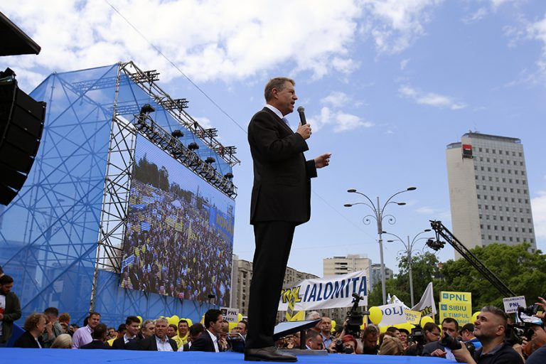 Klaus Iohannis își depune candidatura la BEC pentru alegerile prezidențiale