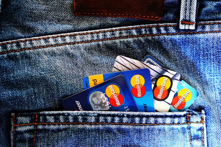Revoluția bancară este grozavă pentru clienți