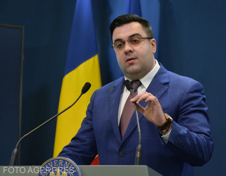 Ministrul Transporturilor, plângere penală împotriva fostului director CFR Călători