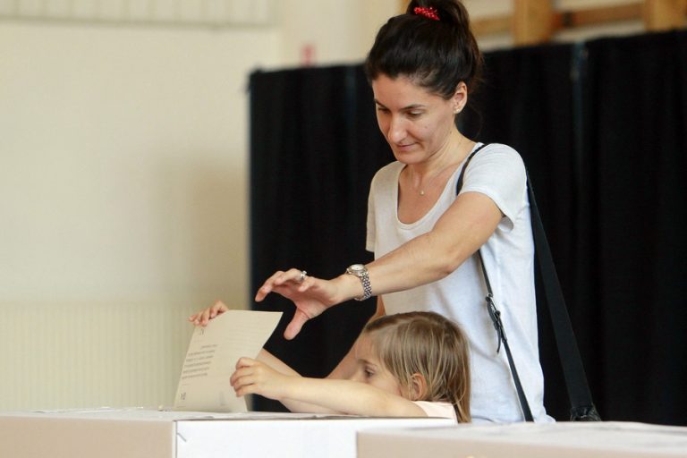 Turul 2 al prezidențialelor. Vot diaspora.  Ziua a III-a: Au votat, mai mulţi români ca-n primul tur