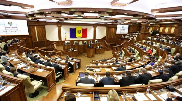 Criză politică la Chișinău. Maia Sandu, numită premier, iar șefii unor instituții de forță, demiși