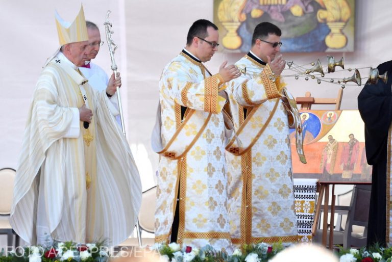 LIVE Papa Francisc a postat un mesaj pe Twitter în limba română
