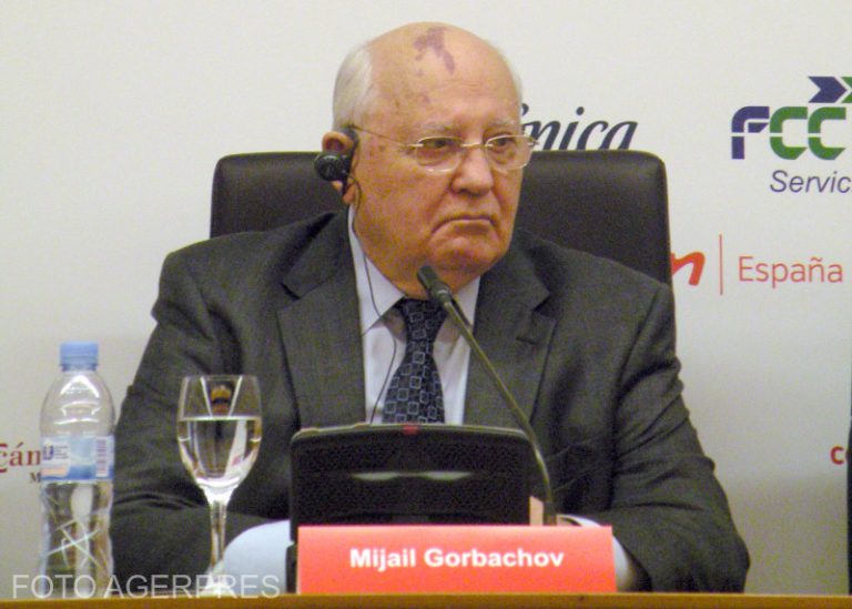 Gorbaciov cere SUA și Rusiei să înceapă tratative privind arsenalul nuclear