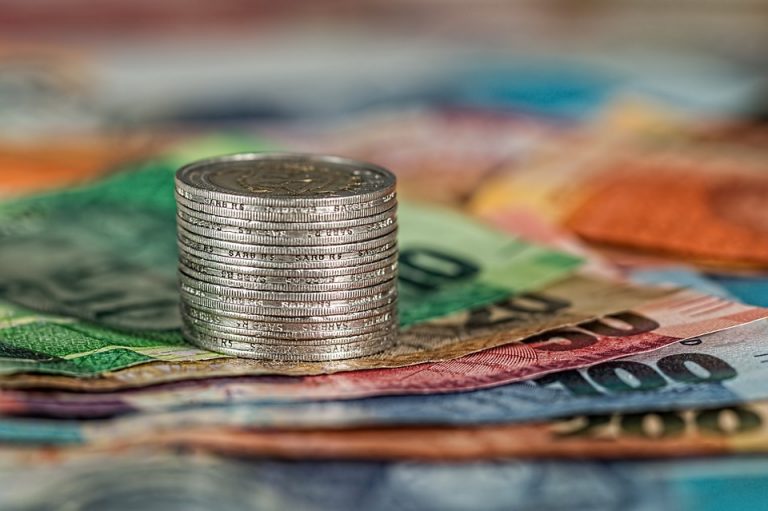 Intermedierea financiară la minimul ultimilor nouă ani