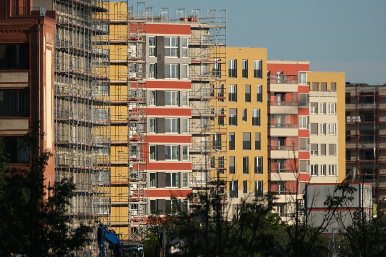 BERLIN, GERMANY - MAY 14: Newly-constructed apartment buildings stand in the city center on May 14, 2019 in Berlin, Germany. Real estate prices in the German capital have risen dramatically in the last decade. (Photo by Sean Gallup/Getty Images)