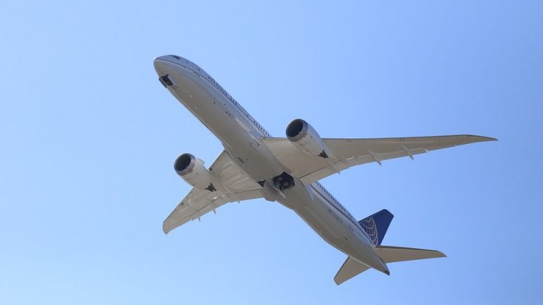 Procurorii americani cer de la Boeing informații privind 787 Dreamliner