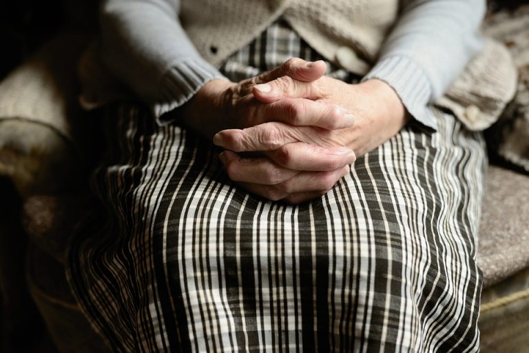 Boala Parkinson debutează în tractul gastrointestinal şi se transmite pe nervul vag, la creier