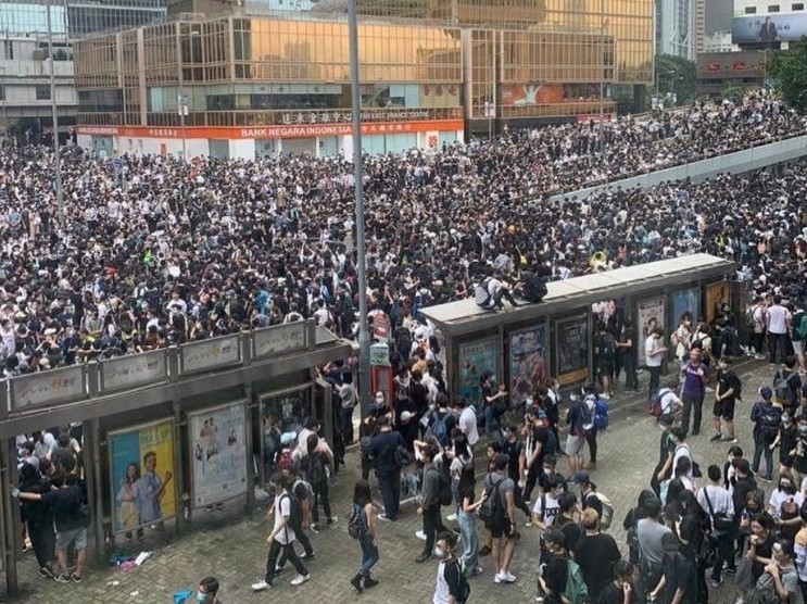 Violențele din Hong Kong | Reacția lui Trump, după ce au fost folosite gloanțe de cauciuc împotriva manifestanților – VIDEO
