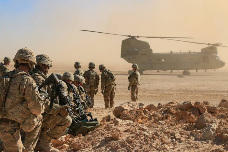 Efectul Iran. SUA dislocă trupe în Arabia Saudită pentru prima oară în ultimii 16 ani