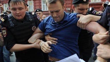 Vești despre sănătatea lui Alexei Navalnîi. Ce suspiciuni au avut medicii