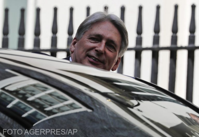 Philip Hammond a demisionat din funcția de ministru de finanțe al M. Britanii