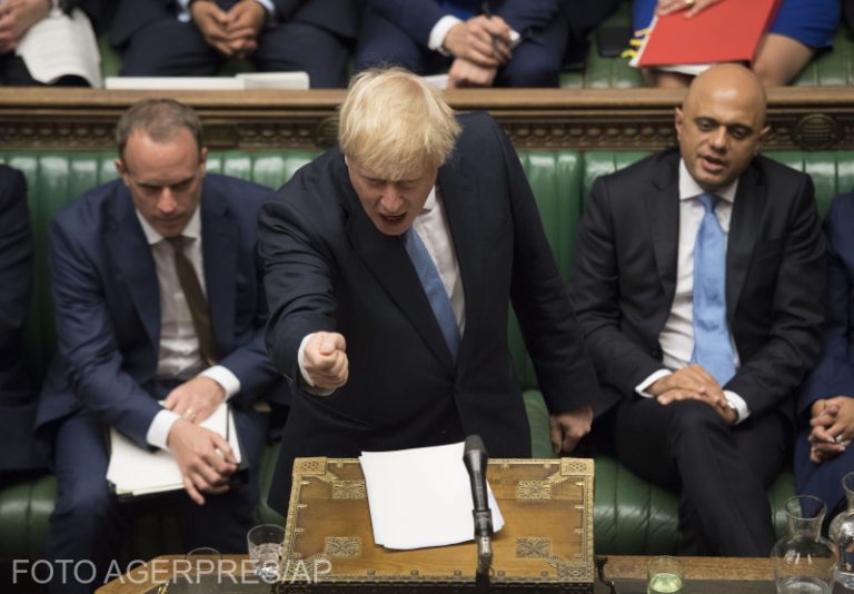 Boris Johnson dă de pământ cu acordul Theresei May