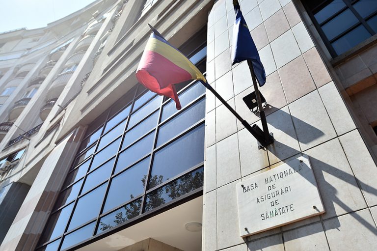 Premierul a anunțat schimbarea conducerilor de la CNAS și Institutul Clinic Fundeni