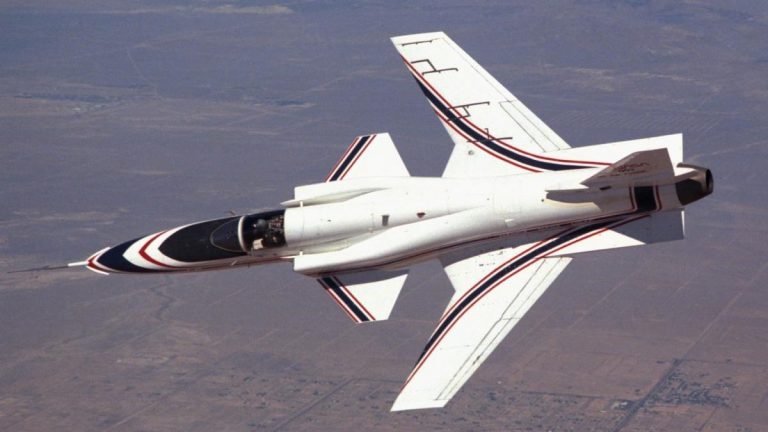 Grumman X-29: Cel mai instabil avion din lume