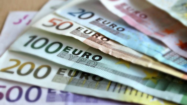 Restructurări masive la Deutsche Bank