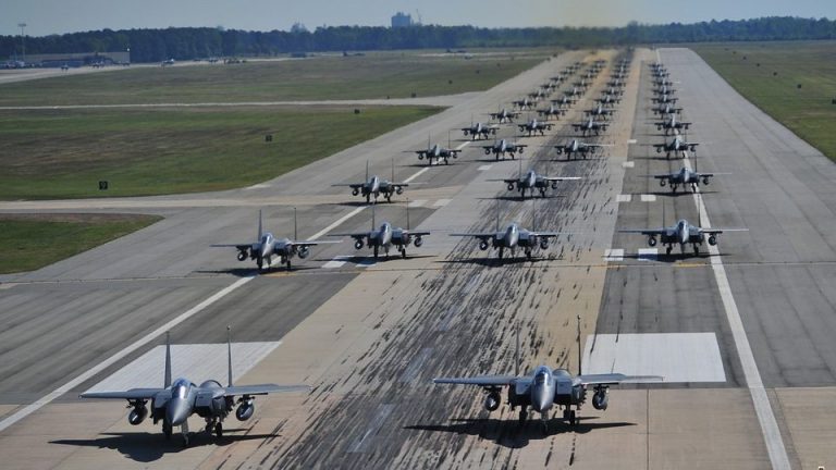 Preşedintele Bulgariei blochează achiziția de avioane F-16 noi