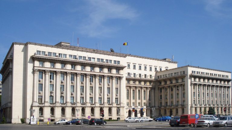 Protest în fața Ministerului de Interne urmare a crimelor de la Caracal
