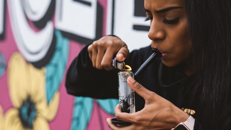 Legalizarea cannabis scade consumul în rândul tinerilor
