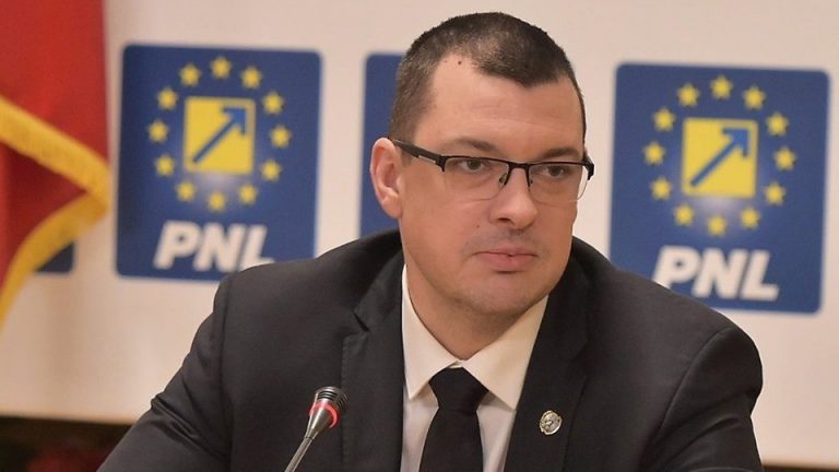 Prima reacție după demisia lui Carmen Dan: „Primul pas către aflarea adevărului despre 10 august”