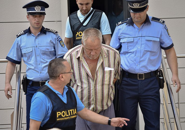 Om de afaceri: Fiica lui Dincă le-a propus unor italieni să le aducă fete pe domeniul de vânătoare