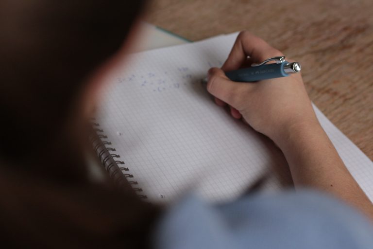 Rata de promovare la bacalaureat, înaintea contestațiilor