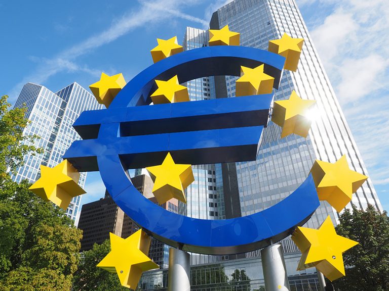 Cui îi este frică de zona euro